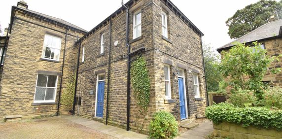 Cathedral Close, Wakefield - Photo 2