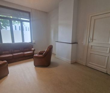 Appartement te huur in Mons voor € 690 met 1 slaapkamer - Photo 2