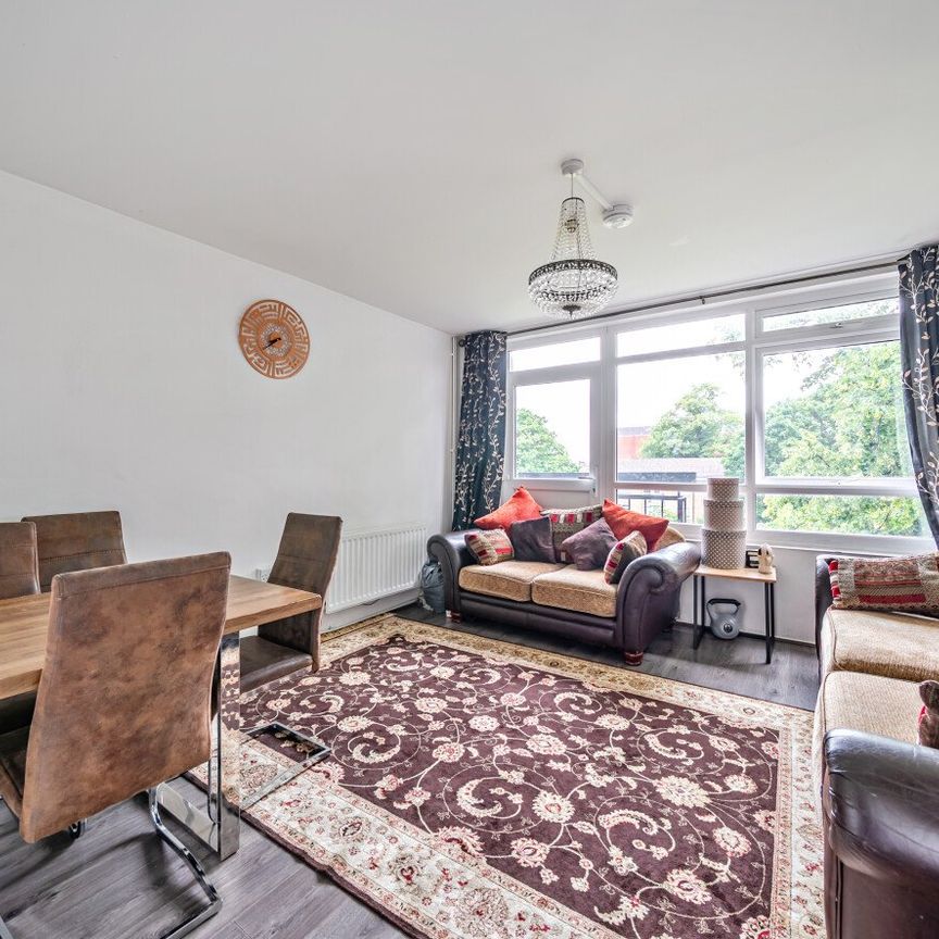 Canterbury Crescent, London, SW9 - Photo 1