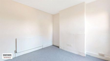 4 bedroom terraced house to rent - Photo 3