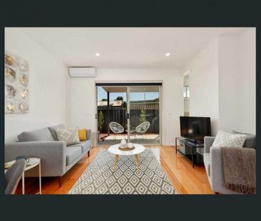 Modern Comfort & Convenience in Prime Fawkner Location - Photo 4