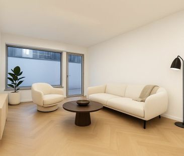 EXCLUSIVE FIRST RENTAL AFTER NUCLEAR RENOVATION - Photo 2