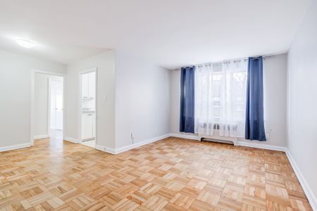 For Lease - 2846 Bloor Street Unit# 6, Toronto, Ontario - Photo 2