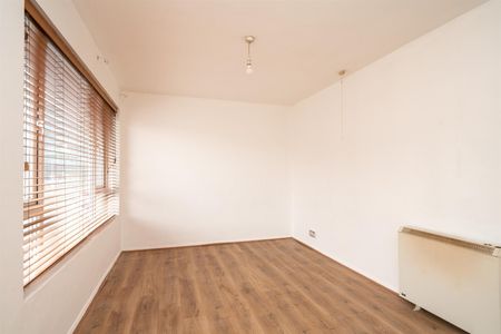 The Square Marlowes, HP1 1ER, Hemel Hempstead - Photo 2