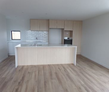 Are you searching for a stylish and comfortable, three bedroom town... - Photo 2