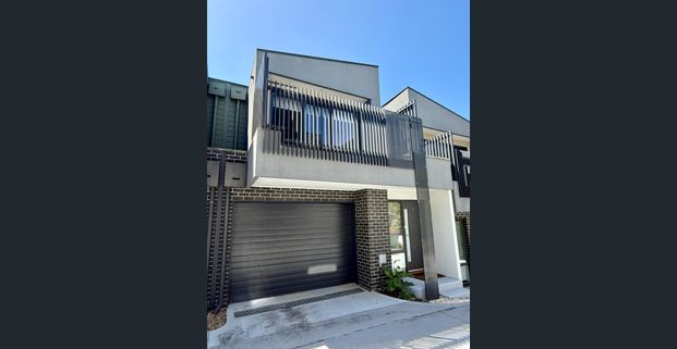 Modern Living in Premium Doncaster Position - Photo 1