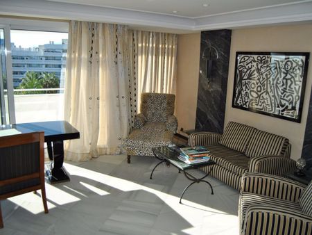 3 bedroom luxury Apartment for rent in Paseo marítimo, Marbella, Malaga, Andalusia - Photo 5
