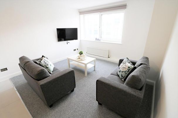 2 bedroom flat to rent - Photo 1