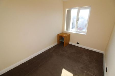 Moorland Road, Pudsey, Leeds - Photo 2