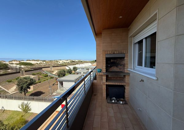 T2 na 1º linha da Praia da Barra com terraço vista mar!