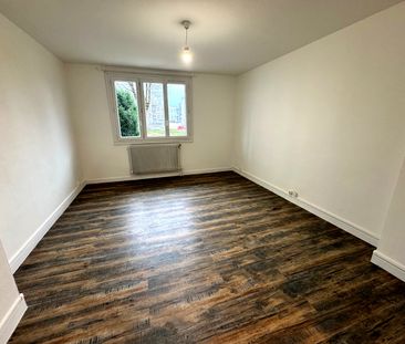 Location Appartement 3 pièces 57m² ROMANS SUR ISERE 26100 - Photo 3