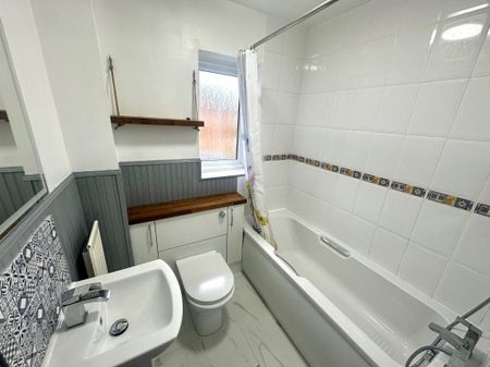 Brampton PE28 - Photo 5