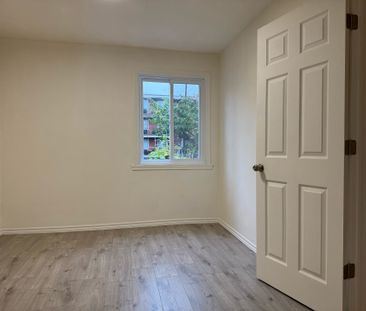 2140 Av. Hingston Montréal (Côte-des-Neiges, QC H4A - Photo 3