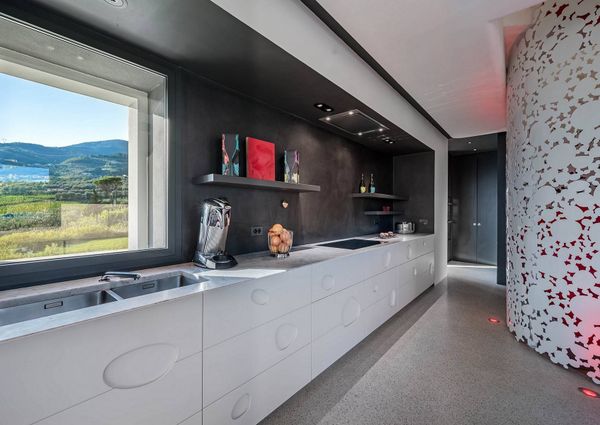 Candlewick - marvelous modern villa in an enchanting countryside