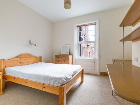 5 bedroom maisonette to rent - Photo 3