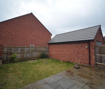 4 bedroom detached house to rent - Photo 2