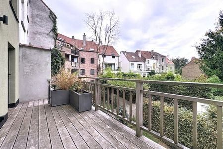 Maison rénovée (+-196m²) - 3 chambres avec terrasse et jardin. - Photo 4