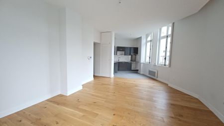 location Appartement T2 DE 38.37m² À MELUN - Photo 2