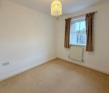 Christ Church Close - Photo 4