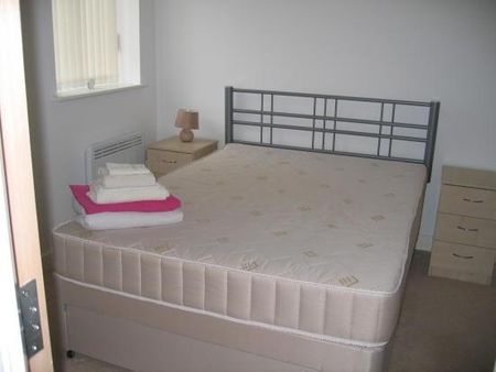 1 bedroom flat to rent - Photo 2