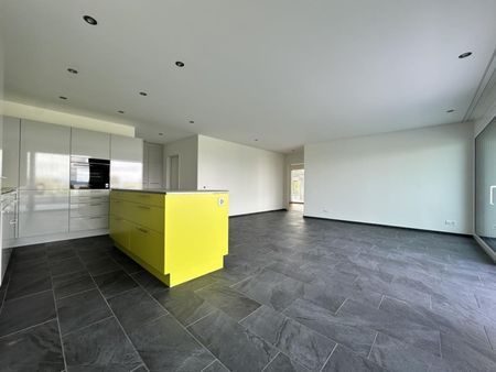 Moderne 3.5-Zimmer-Attikawohnung mit grosser Terrasse und Seesicht - Foto 2