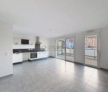 STRASBOURG - Agréable F3 avec double extérieur - Photo 3