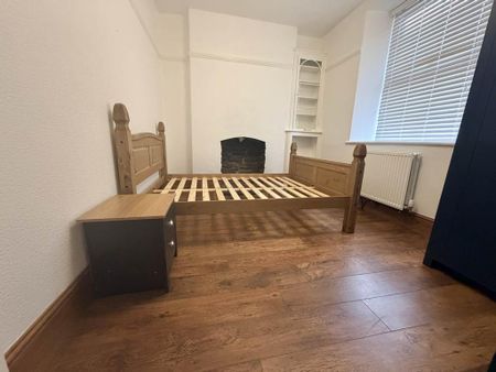 7 bedroom house of multiple occupation to rent - Photo 4