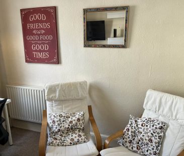 Room 1: 40A Farnham Road, Onslow, Guildford GU2 4JN- NO ADMIN FEES! - Photo 6