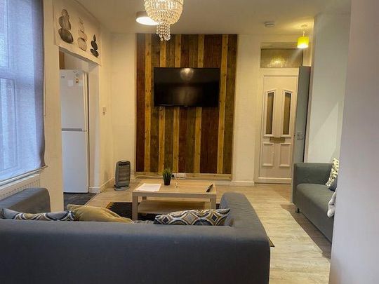 4 bedroom house share to rent - Photo 1