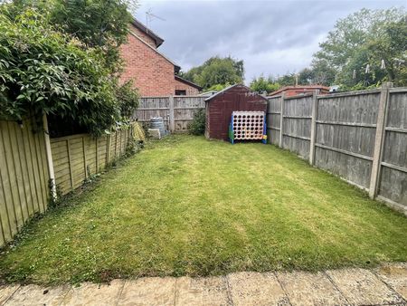 1 Bed House - End Terrace - Photo 2