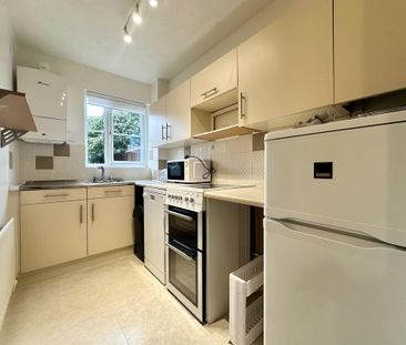 1 bedroom ground floor flat to rent - Photo 2