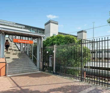 Modern Living in a Prime Homebush West Location - Photo 1