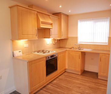 3 bedroom semi-detached house to rent - Photo 4