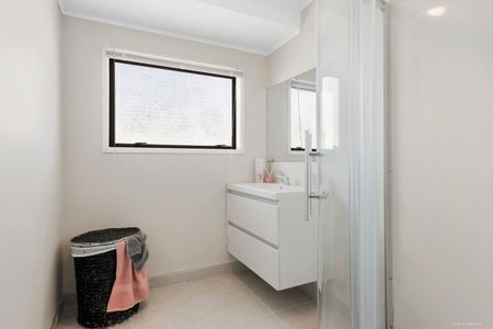 Totara Vale, 3bedroom - Photo 5