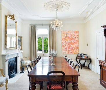 High-end family home combining heritage and modern design - Photo 1