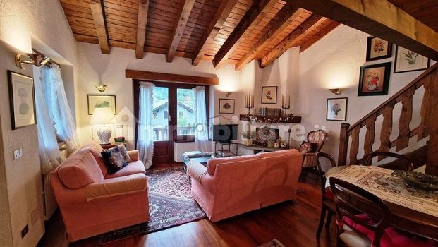 Quadrilocale via-Rue F. Magni 6, Centro, Courmayeur - Photo 1