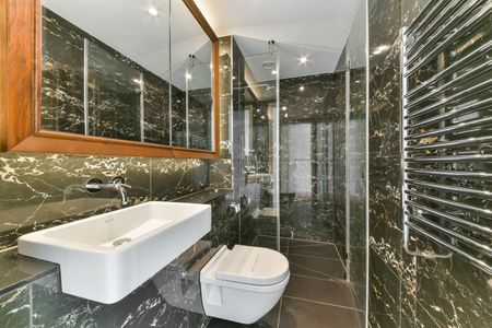 2 Bed Flat, Wandsworth Road, SW8 - Photo 4