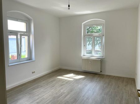 Helle, aufwendig renovierte, kleine 3-Zimmer-Wohnung in Radebeul-Ost! Auf Wunsch eigener Garten! - Photo 4