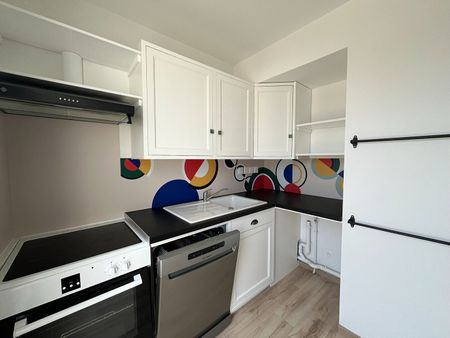 Location Appartement 3 pièces 75m² - Photo 4