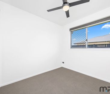 27 Mataranka Circuit, Nikenbah, Qld 4655 - Photo 3