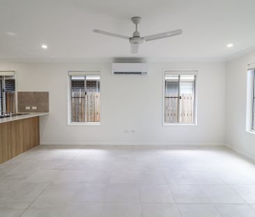 CLINTON'S NEWEST GEM AWAITS - WELCOME TO 15 CIMBA STREET! - Photo 1