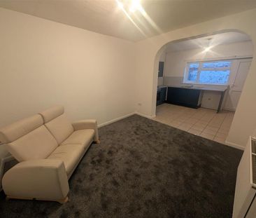 2 bedroom end of terrace house to rent - Photo 1