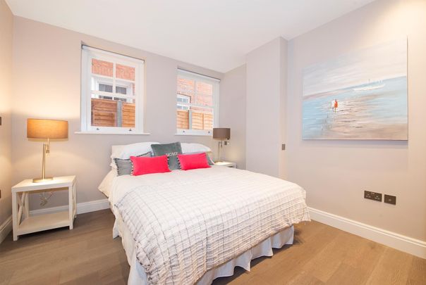 Lyndhurst Road, Hampstead, NW3 5PB, London - Photo 1