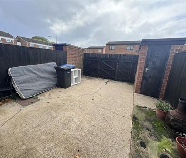 Edgeworth Court, Hemlington, Middlesbrough - Photo 1