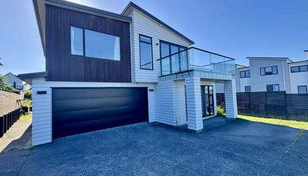 5-Bedroom Home with Stunning Sea Views in Long Bay - Photo 5