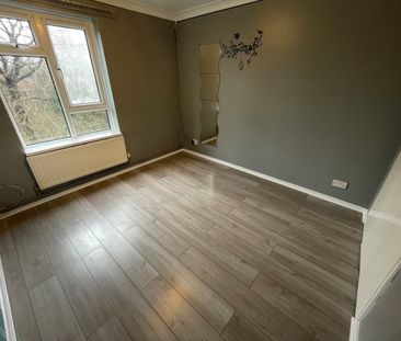 2 bedroom Apartment - Hollyfield, Hatfield - Photo 3