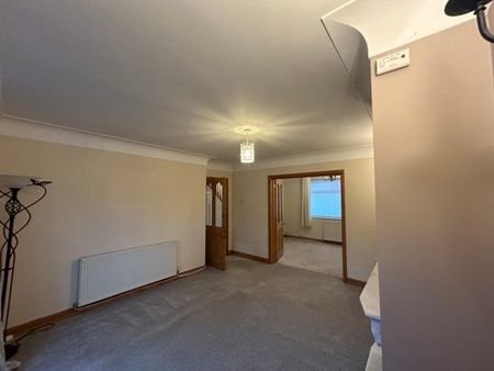 Westminster Drive, Bromborough - Photo 3