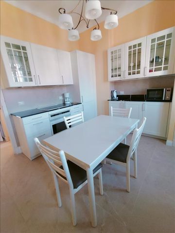 3 pièces - Meublé - 85 m² - 4ème étage - Colocation non autorisée - Photo 4