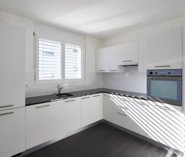 Luminoso 4.5 locali immerso nel verde - Photo 5