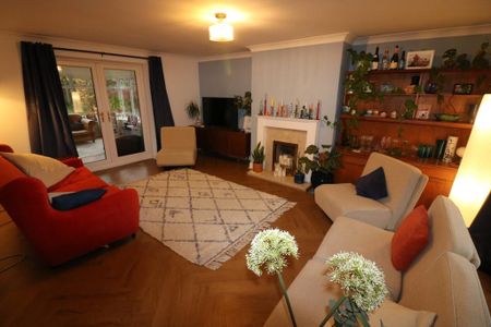 4 bedroom detached house to rent - Photo 5